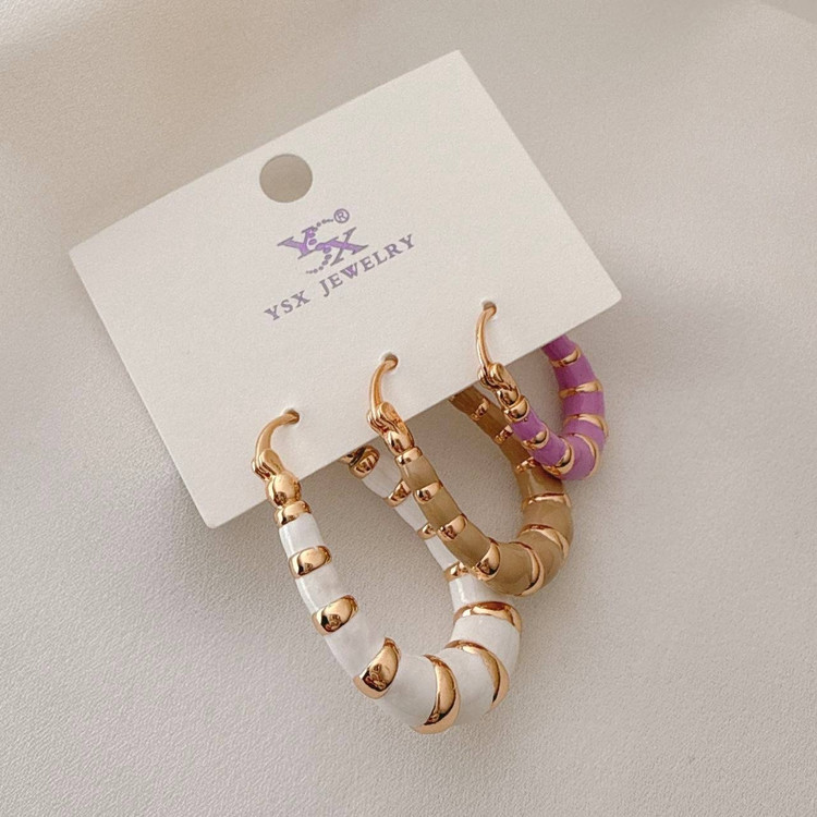گوشواره رنگی میناکاری بدون حساسیت