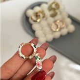 گوشواره میناکاری طرح گل دار حلقه ای
