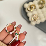 گوشواره میناکاری طرح گل دار حلقه ای